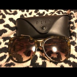 Diff Avery Cat Eye Sunglasses